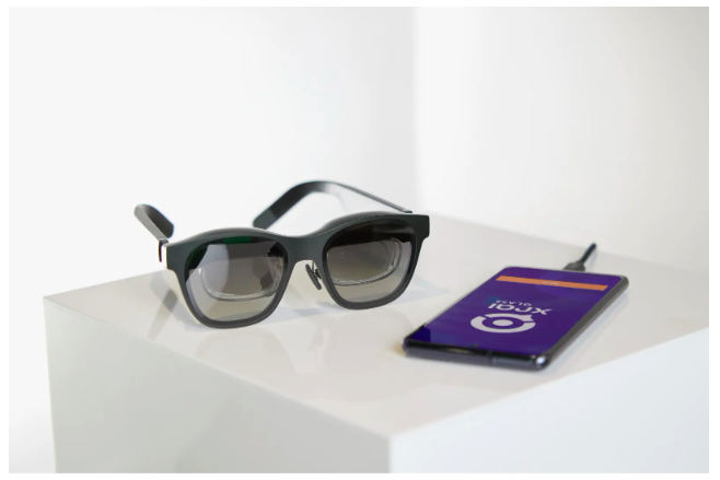 XRAI Glass: Las gafas que ofrecen subtítulos con IA