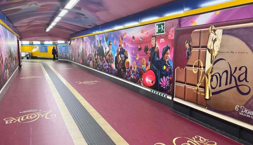 Wonka inunda de olor a chocolate el metro de Madrid